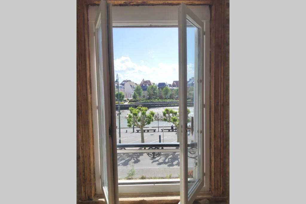 Sur Le Port De Apartment *